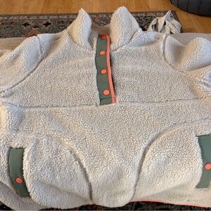 L.L. Bean Cream and Green Sherpa Jacket (XL)(Used) in great condition.